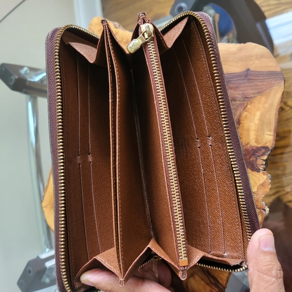 Louis Vuitton 2013 Monogram Zippy Long Wallet..Authentic!!! - Picture 5 of 11